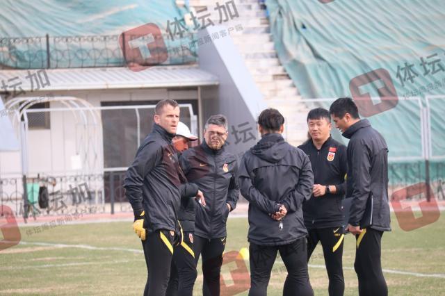 立博官方网站-国青备战日本队最后一练:24人参训 定位球成重点