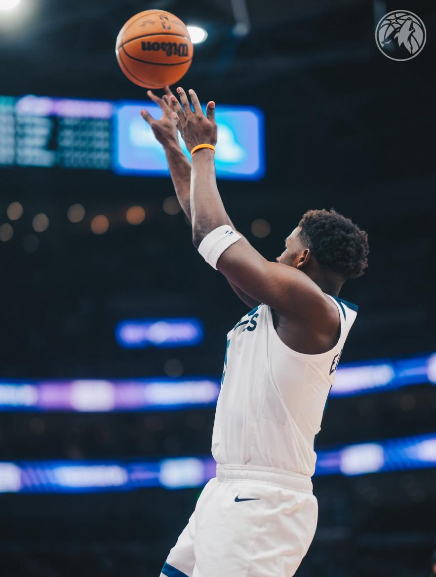 立博官方网站-两战93+14三分全败！华子丢全明星先发陷泥沼？森林狼被火箭反超